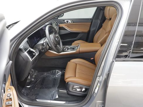 Used 2026 BMW X5 xDrive40i w/ M Sport Package AWD/4WD image 6