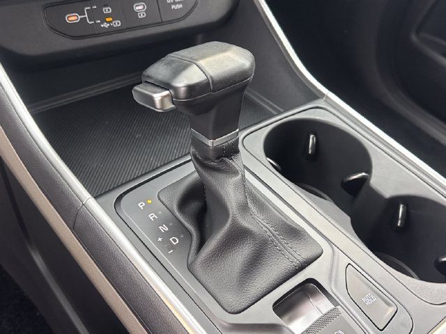 Certified 2026 Kia Carnival FWD image 21