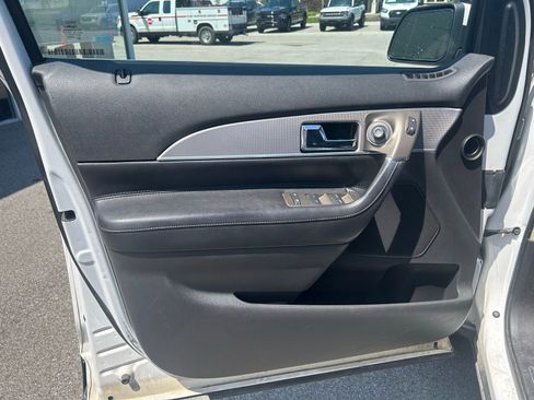 Used 2012 Lincoln MKX AWD image 9