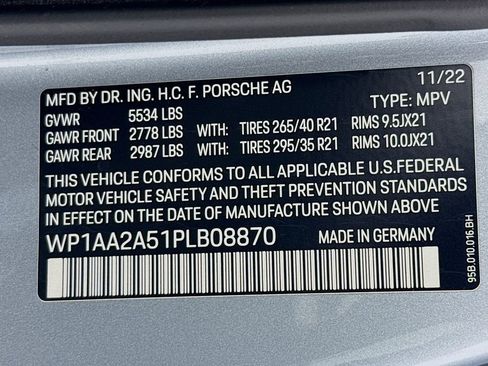 Certified 2023 Porsche Macan Turbo image 36