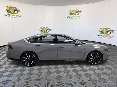 Used 2024 Honda Accord EX-L image 11
