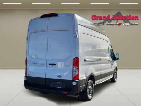 Used 2023 Ford Transit 250 148 High Roof RWD image 4