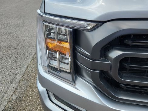 Used 2022 Ford F150 XLT w/ Equipment Group 302A High AWD/4WD image 9
