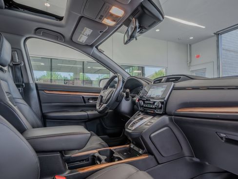 Used 2021 Honda CR-V Touring image 17