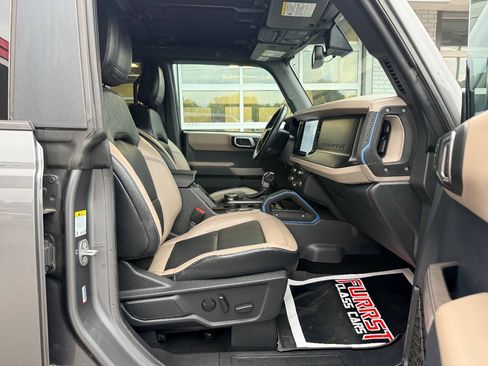 Used 2023 Ford Bronco Wildtrak AWD/4WD image 40