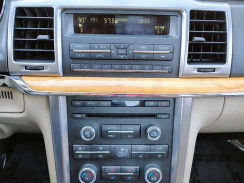 Used 2012 Lincoln MKZ AWD image 19