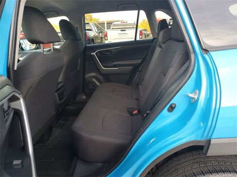 Used 2019 Toyota RAV4 LE image 22
