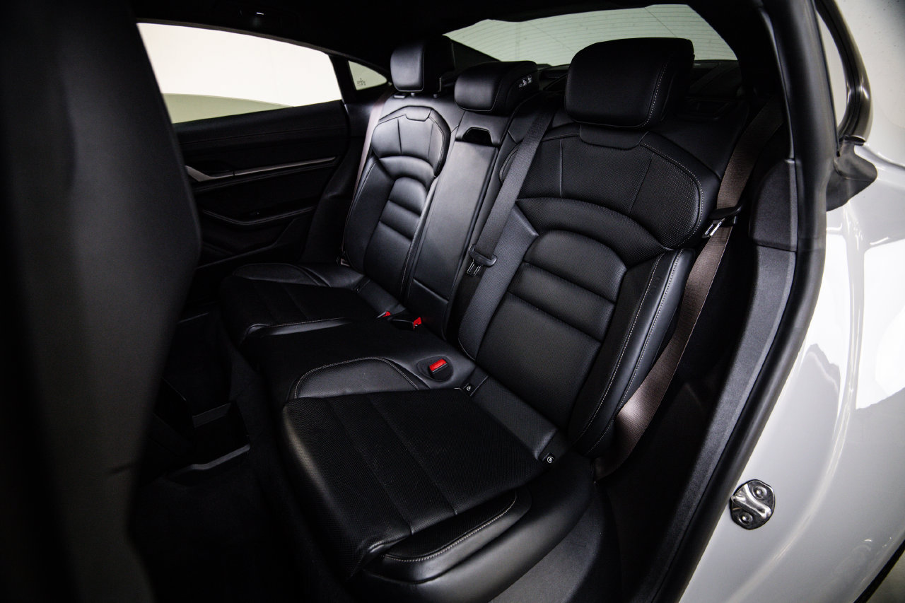 Certified 2025 Porsche Taycan Turbo AWD/4WD image 25