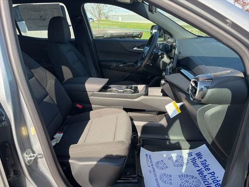 New 2026 Chevrolet Equinox LT w/ Safety and Technology Package AWD/4WD image 28