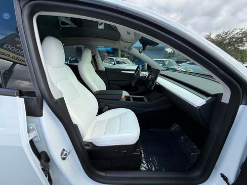 Used 2023 Tesla Model Y Long Range image 28