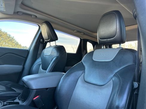 Used 2014 Jeep Cherokee Limited w/ Technology Group image 15