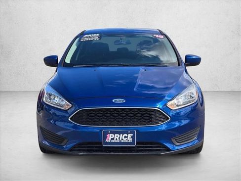 Used 2018 Ford Focus SE image 2