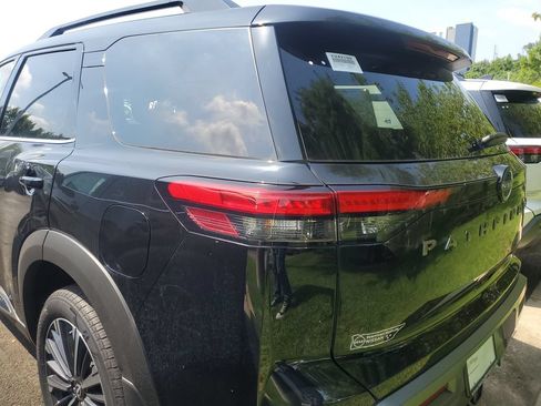 New 2026 Nissan Pathfinder Platinum AWD/4WD image 36