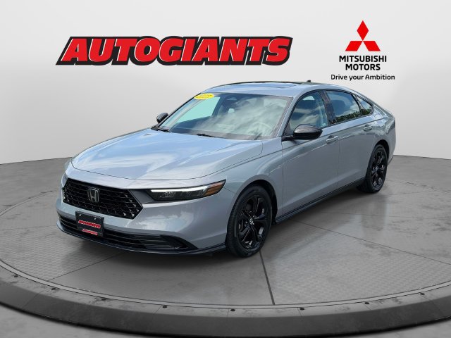 Used 2025 Honda Accord SE image 3
