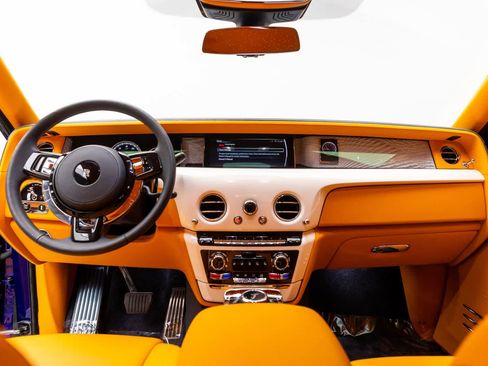 Used 2023 Rolls-Royce Phantom Sedan w/ The Phantom Package RWD image 3