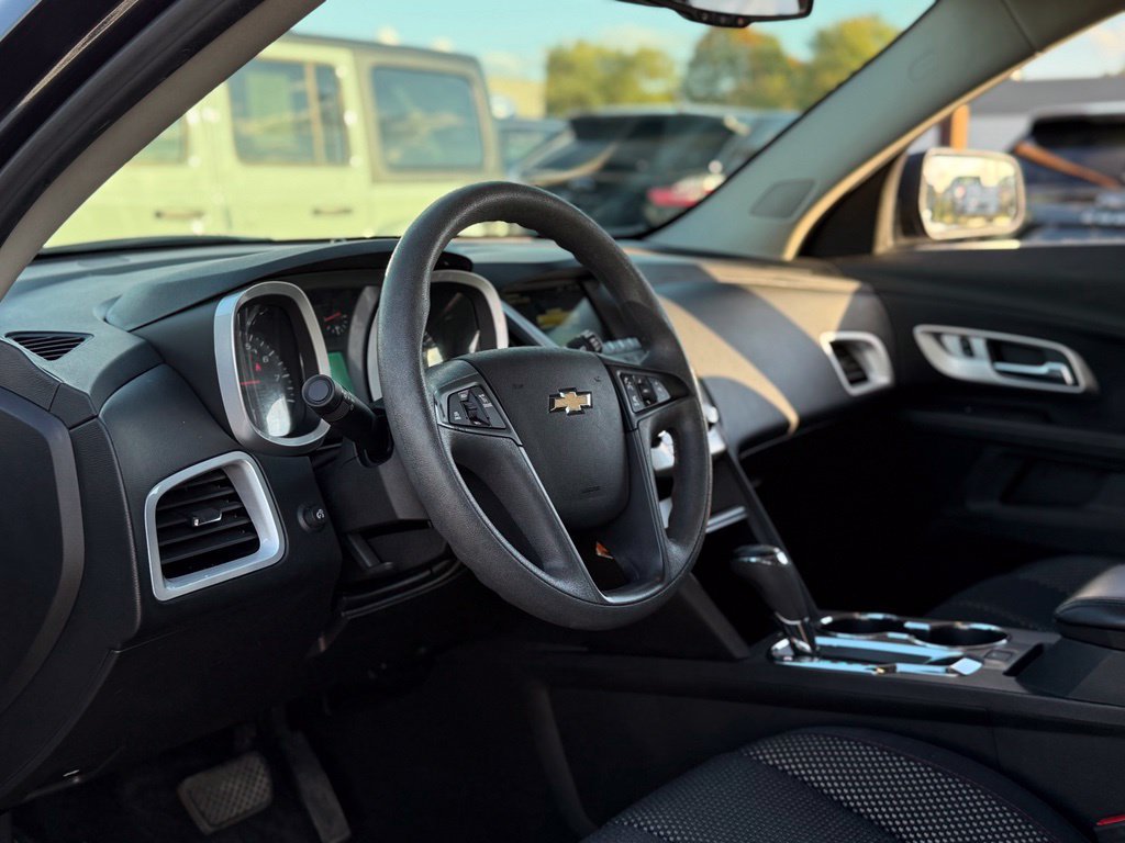 Used 2016 Chevrolet Equinox LS AWD/4WD image 11