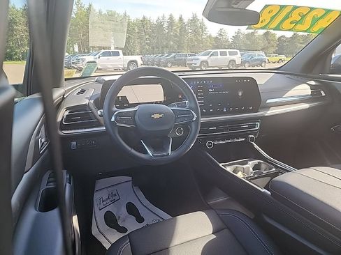 Used 2026 Chevrolet Traverse LT AWD/4WD image 11
