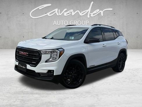 Used 2023 GMC Terrain SLT w/ Tech Package FWD image 1