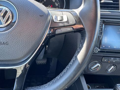Used 2017 Volkswagen Jetta SE image 21