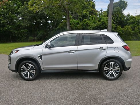 Used 2024 Mitsubishi Outlander Sport SE AWD/4WD image 2