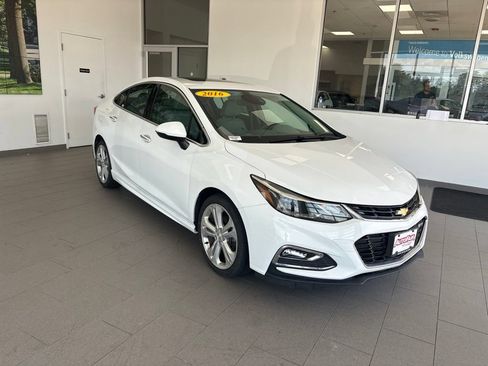 Used 2016 Chevrolet Cruze Premier FWD image 1