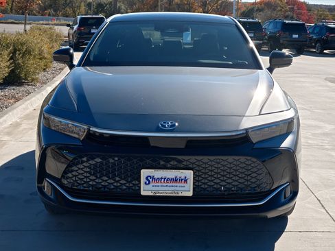 New 2026 Toyota Crown Limited image 3