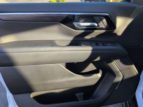 New 2026 Chevrolet Tahoe LS image 11