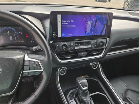 Used 2025 Toyota Grand Highlander FWD image 20