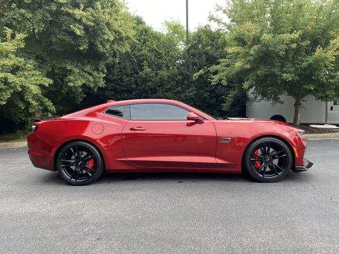 Used 2024 Chevrolet Camaro SS RWD image 10