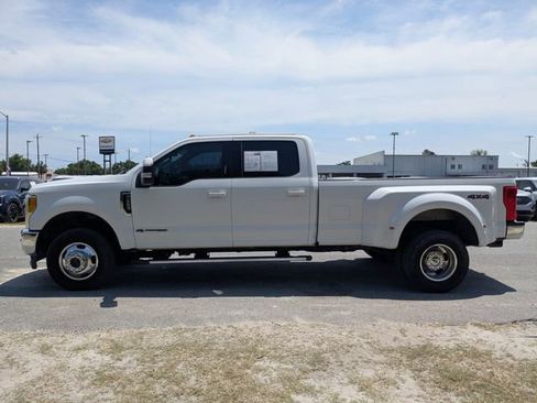Used 2017 Ford F350 Lariat AWD/4WD image 6