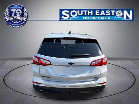 Used 2018 Chevrolet Equinox LT w/ Redline Edition AWD/4WD image 4