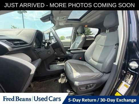 Used 2023 Toyota Sienna Limited AWD/4WD image 12