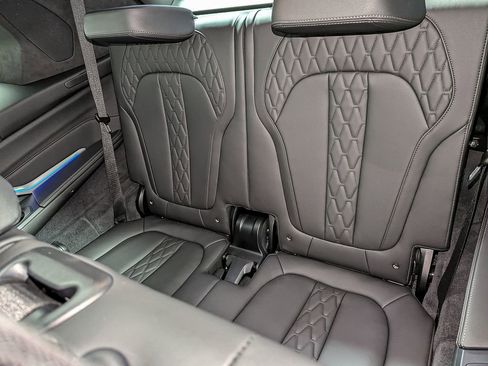 Certified 2025 BMW X7 M60i w/ Executive Package image 55