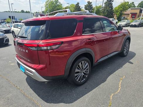 Used 2023 Nissan Pathfinder SL w/ SL Premium Package FWD image 8