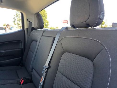 Used 2017 Chevrolet Colorado LT image 13