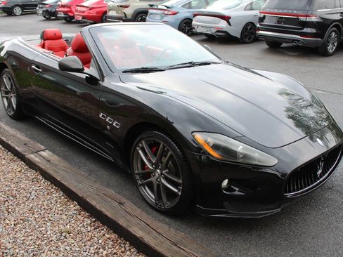 Used 2012 Maserati GranTurismo Sport RWD image 6