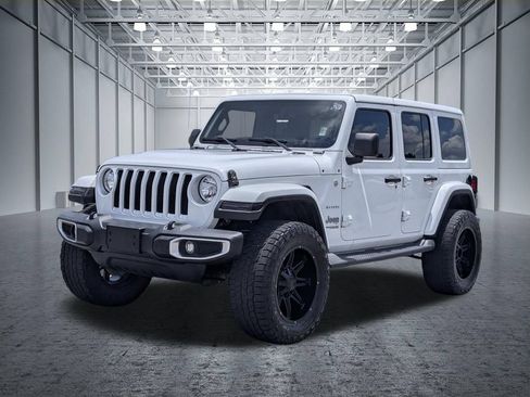 Used 2019 Jeep Wrangler Unlimited Sahara w/ Uconnect 4C Nav & Sound Group AWD/4WD image 10