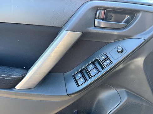 Used 2015 Subaru Forester 2.5i w/ Alloy Wheel Package image 27