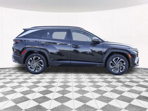Certified 2025 Hyundai Tucson Limited AWD/4WD image 13