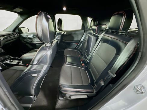 Used 2025 Ford Escape ST-Line w/ Tech Pack #1 image 27