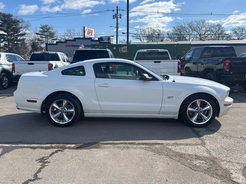 Used 2008 Ford Mustang GT Premium image 9