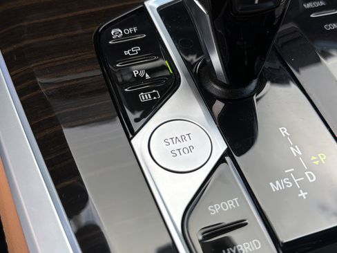 Used 2023 BMW X5 xDrive45e w/ Luxury Seating Package image 9