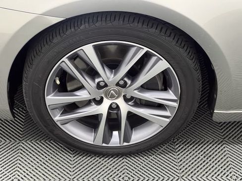 Used 2018 Lexus IS 300 RWD image 23