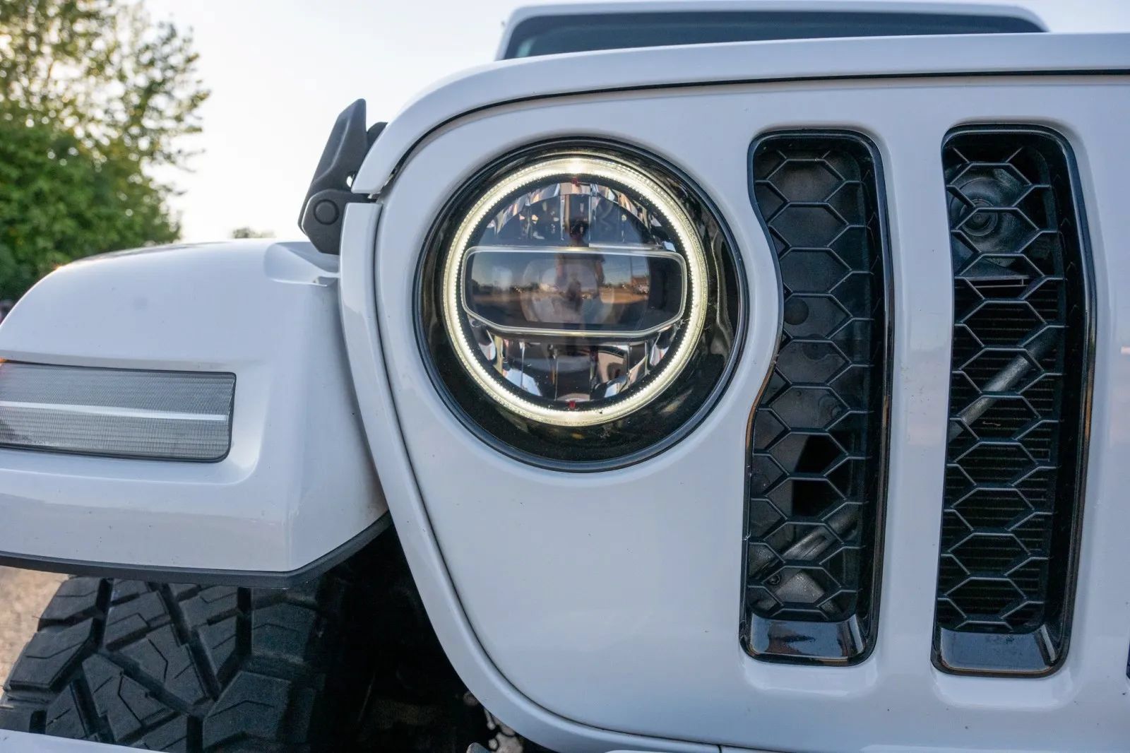 Used 2022 Jeep Gladiator Overland AWD/4WD image 10