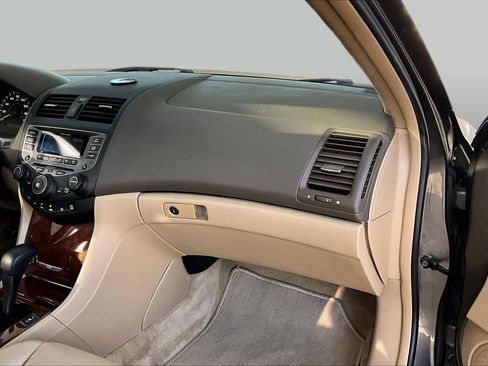 Used 2007 Honda Accord EX-L image 17