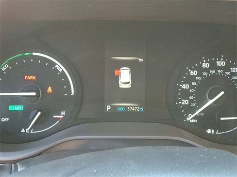 Certified 2024 Toyota Sienna LE image 27