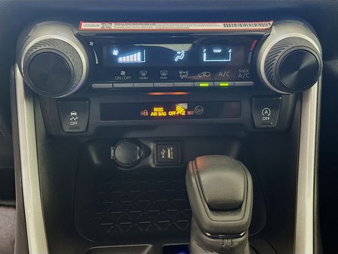 Certified 2025 Toyota RAV4 LE FWD image 22