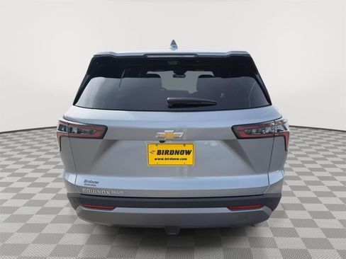 Used 2025 Chevrolet Equinox LT w/ Safety and Technology Package image 8