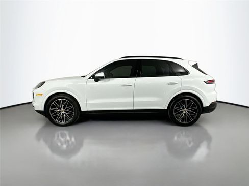 Used 2026 Porsche Cayenne Coupe AWD/4WD image 2