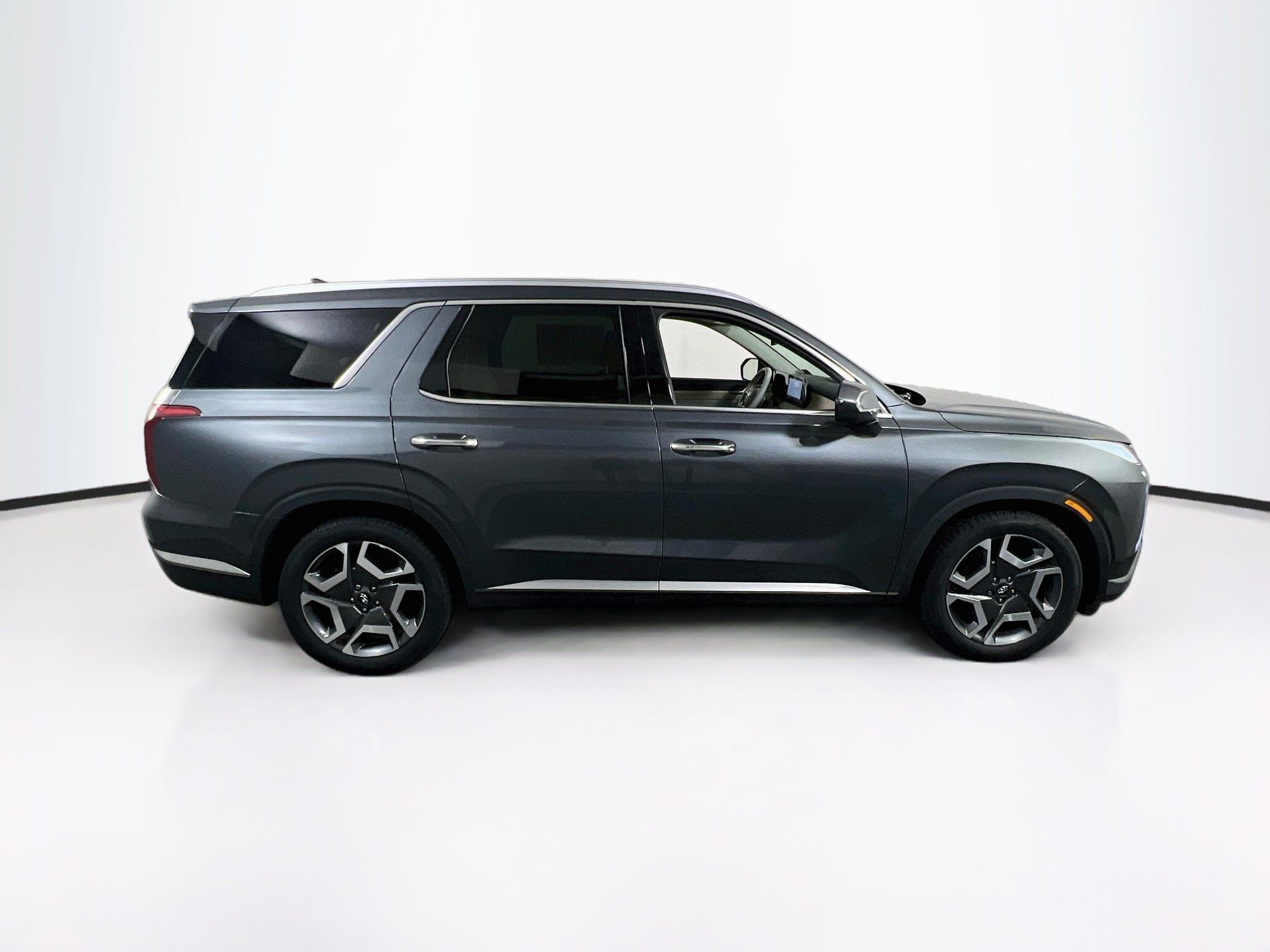 Used 2024 Hyundai Palisade Limited AWD/4WD image 4